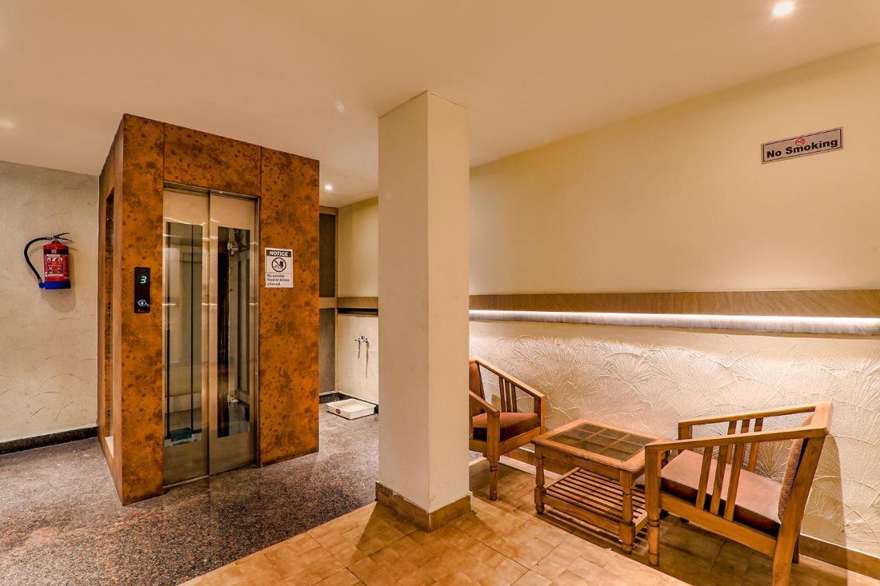 Townhouse Geetraj Near Shalimar Gateway Lucknow Hotel Exterior photo