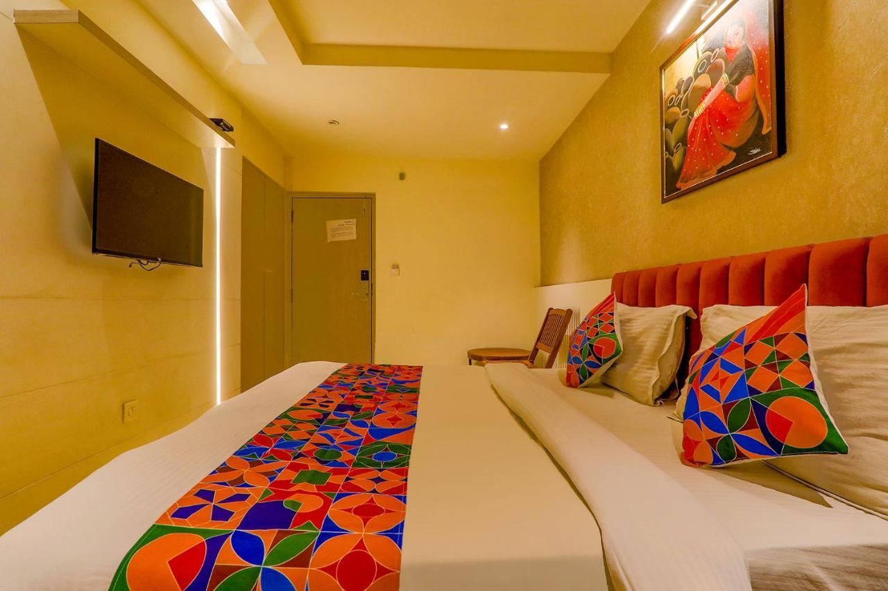Townhouse Geetraj Near Shalimar Gateway Lucknow Hotel Exterior photo
