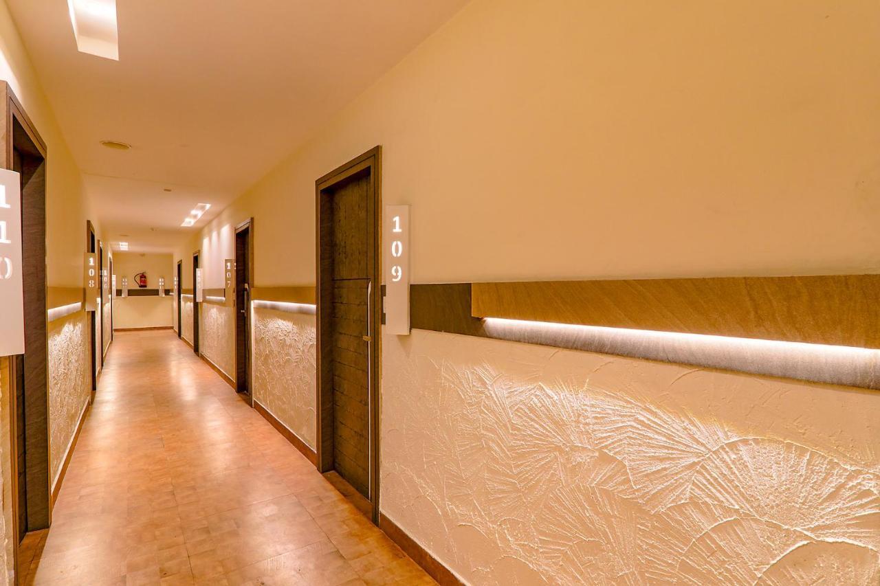 Townhouse Geetraj Near Shalimar Gateway Lucknow Hotel Exterior photo